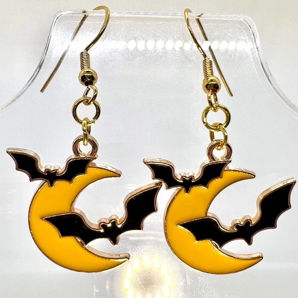 Moon Earrings - Crescent Moon Accessories - Halloween Earrings - Picture 1 of 8